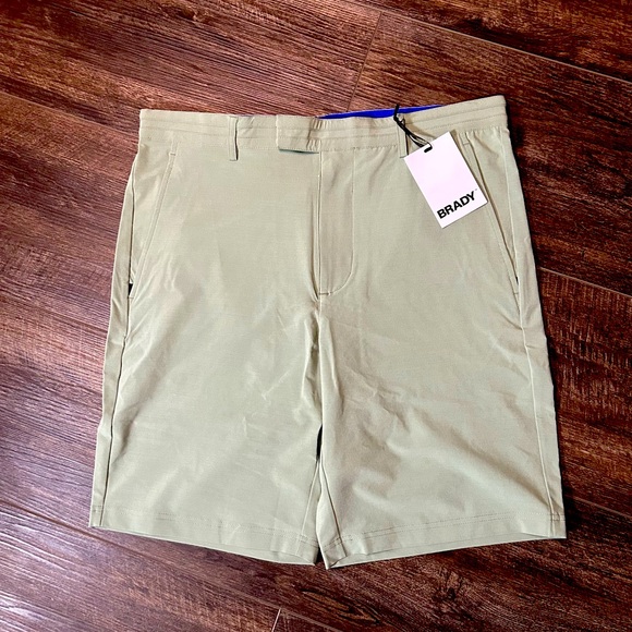 BRADY By Tom Brady Golf Shorts Sage Green - Picture 1 of 4